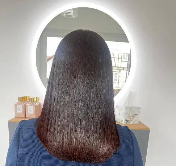 Seidenglanz Ergebnis — kurze Frisur mit Glanz